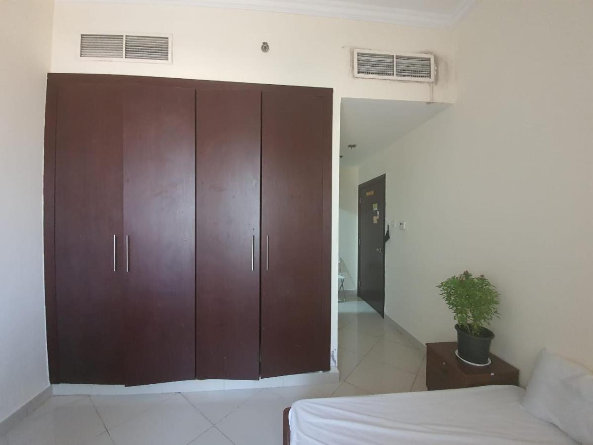 One Masterbedroom In 2 Bedroom Apt,Al Darwesh,Al Barsha 1 Дубай Экстерьер фото